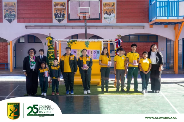💚 Acto Cívico: Inclusión que nos une 💛

Hoy, el Programa de Integración Escolar (PIE) estuvo a cargo de nuestro acto cívico, destacando el valor del mes: la inclusión. 🤝

Nuestros estudiantes compartieron un hermoso poema sobre la inclusión y, además, realizamos la entrega de alcancías de la Teletón a cada ciclo de enseñanza, invitando a toda nuestra comunidad davincina a sumarse a esta gran campaña solidaria. ❤️

¡Cada aporte cuenta! Juntos podemos hacer la diferencia. 🙌

#Inclusión #PIE #Teletón #TodosSomosTeletón #ComunidadDavincina