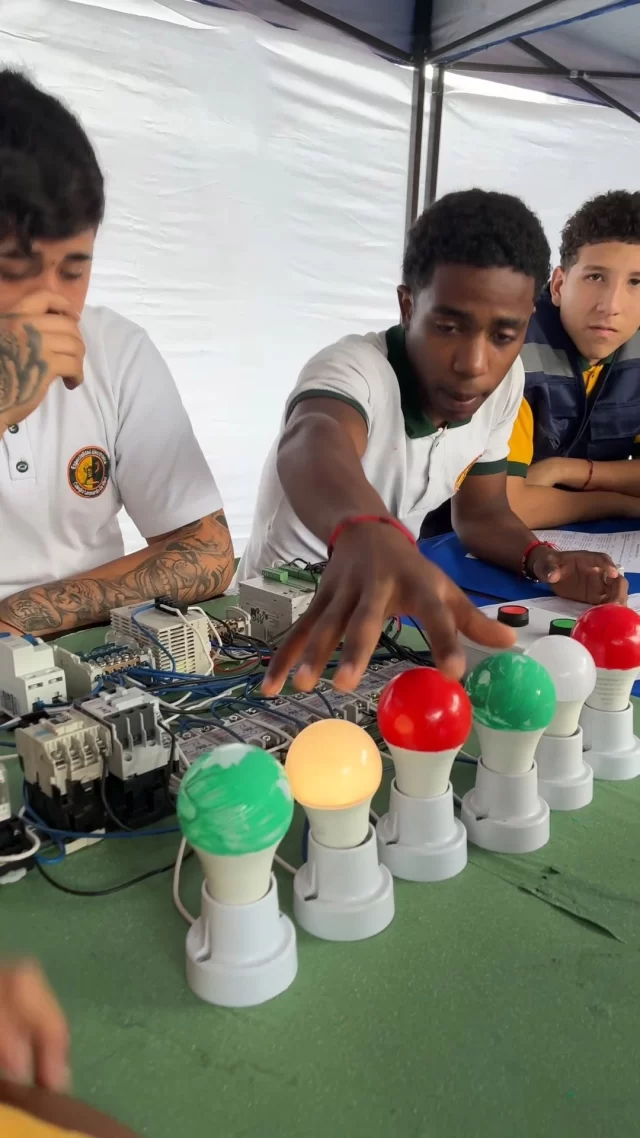 ✨ Recordamos nuestra Muestra Pedagógica de Electrónica y Programación, donde nuestros estudiantes compartieron sus aprendizajes, creatividad y habilidades en cada proyecto y preparación. 💚

#EducaciónTP #Electrónica #programacion #MuestraPedagógica