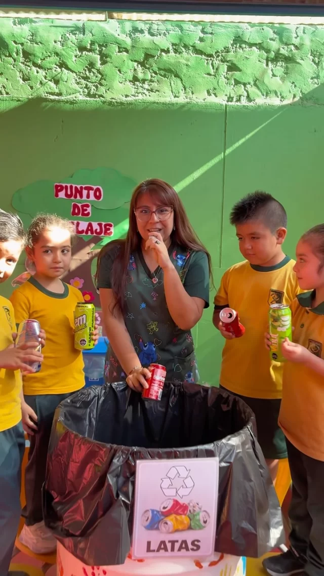 ❤️♻️ ¡Una pequeña lata, una gran ayuda!
Querida comunidad davincina, les recordamos que nuestra Educación Parvularia se ha sumado a la iniciativa de reciclaje impulsada por la ONG Planeta Verde, en apoyo a la Teletón 2026. 🥫❤️
📍 ¡Contamos con puntos de acopio en Educación Parvularia!
♻️ ¡Todas las latitas de aluminio sirven! Puedes traer latas de bebidas, jugos, cervezas, energéticas y otros productos, sin importar su contenido original.
✅ Importante: Las latas deben estar completamente vacías, sin restos de líquido.
💚 ¡Súmate, recicla y ayudemos juntos a la Teletón y al planeta! 🌎
#Teletón2026 #PlanetaVerde #SomosDavincinos #ReciclajeSolidario
