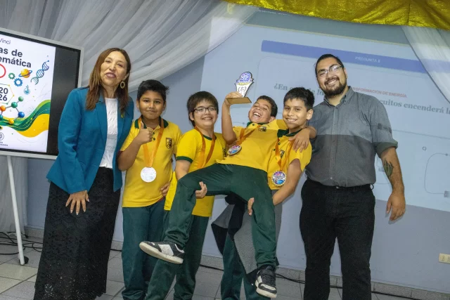 🔬🧮🏆 ¡SEGUNDO DÍA DE OLIMPIADAS DE CIENCIAS Y MATEMÁTICAS! Hoy vivimos una entretenida jornada en la que nuestros estudiantes de 5° Básico A y B pusieron a prueba sus conocimientos, habilidades y trabajo en equipo. 🥇 Felicitamos al equipo representante del 5° Básico A, ganador de esta competencia, y reconocemos a todos los participantes por su entusiasmo y espíritu de sana competencia. 👏 Esta jornada fue preparada por el profesor Vayron Cortés, quien acompañó a nuestros estudiantes durante esta enriquecedora experiencia de aprendizaje. 💚💛

#OlimpiadasDeCienciasYMatemáticas #ColegioLeonardoDaVinci #OrgulloDavincino