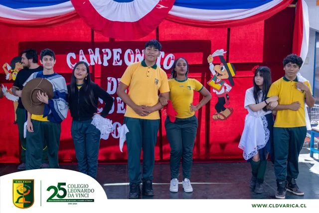💃🕺 ¡Así vivimos nuestro Campeonato de Cueca CLDV 2026 de Educación Media!

Les compartimos algunas imágenes de esta hermosa jornada, donde nuestros estudiantes demostraron talento, entusiasmo y amor por nuestras tradiciones. ❤️🤍💙

Felicitamos a todos quienes participaron y fueron parte de esta celebración de nuestra cultura.✨

#CuecaCLDV2026 #CampeonatoDeCueca #EducaciónMedia #FiestasPatrias #ColegioLeonardoDaVinci